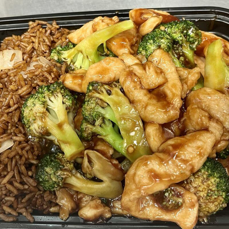 C6. Chicken w. Broccoli